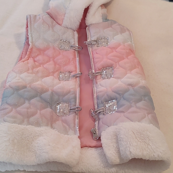 Little Lass sparkly winter vest Size 5 - Picture 3 of 5